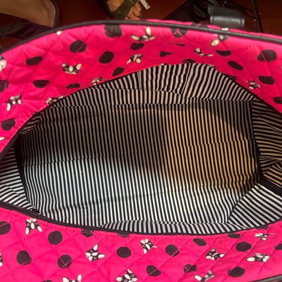Large Betsy Johnson duffel bag- great condition inside & out. Rare find! Cuuute! - Picture 11 of 17